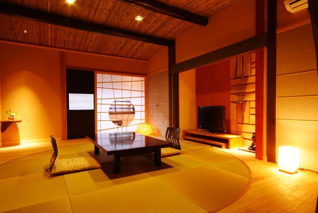 城崎温泉 但馬屋-Tajimaya- Toyooka  Rum bild