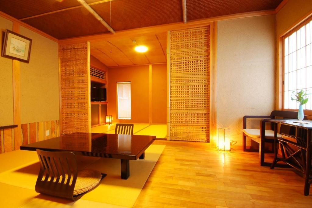 城崎温泉 但馬屋-Tajimaya- Toyooka  Rum bild